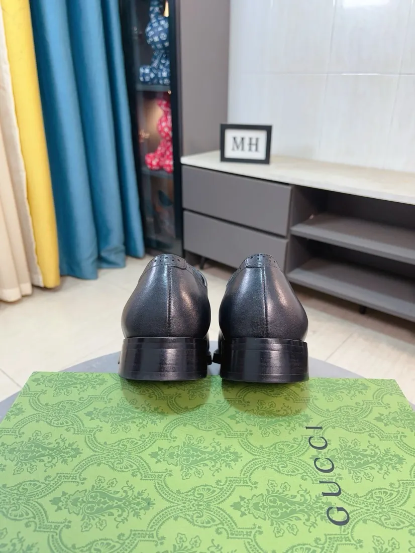 Factory price 500🌹🌹 [GUCCI Gucci] A new style of formal men's leather shoes is coming~ The original quality upper is made of cowhide imported from Italy + soft and delicate leather, comfortable and soft first-layer cowhide lining, rubber wear-resistant outsole, the shoe shape is dignified and domineering, and the luxury charm cannot be concealed! The natural and free nouveau riche leads the trend. Code number: 38-44
